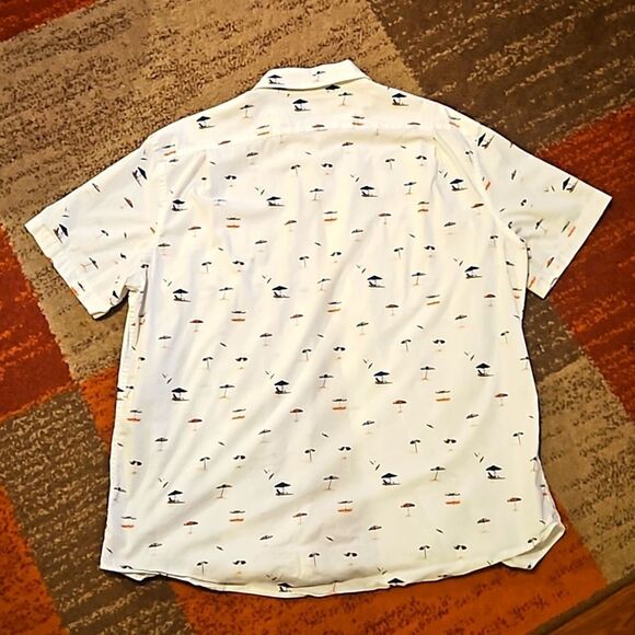 - NWOTS!!!... Sonoma button down with beach umbrella theme - Picture 4 of 4